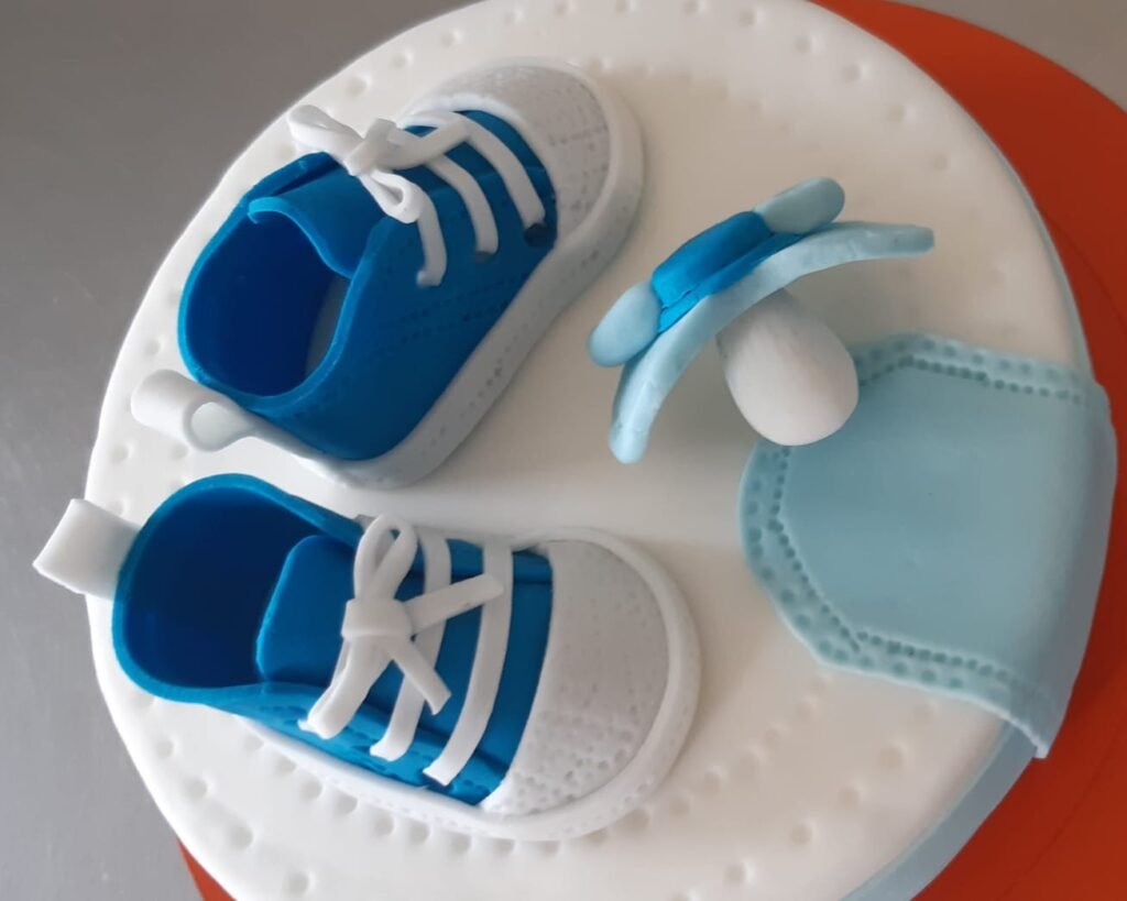 Torta personalizzata in pasta di zucchero per battesimo