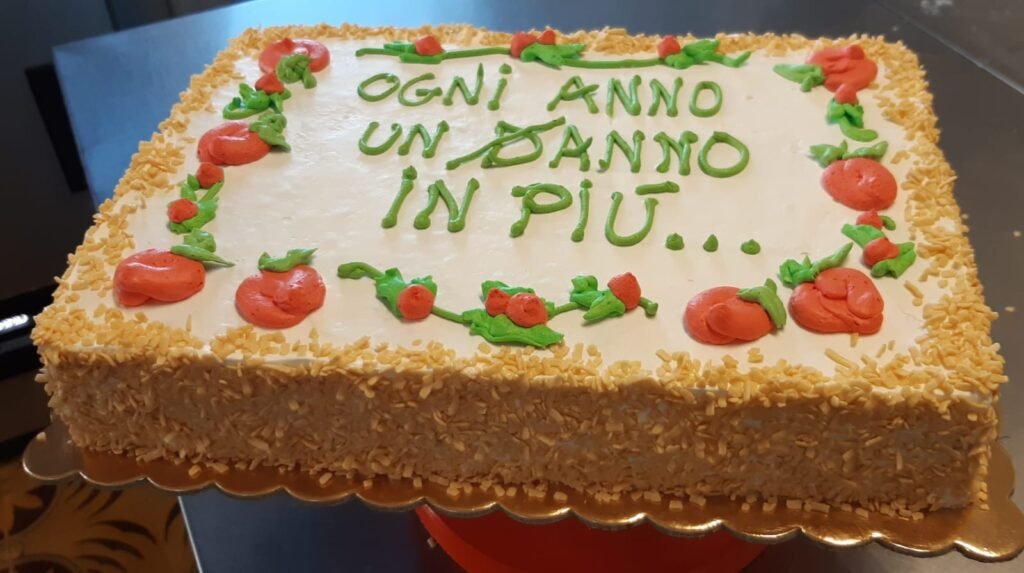 torta di compleanno